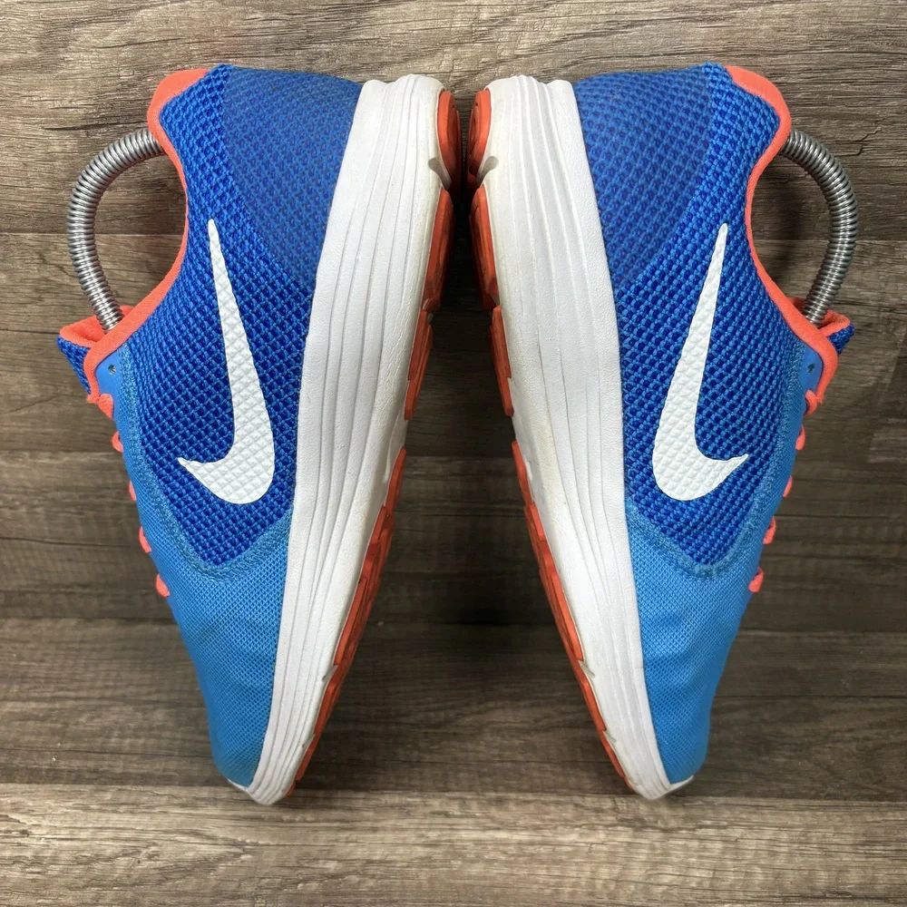 nike revolution